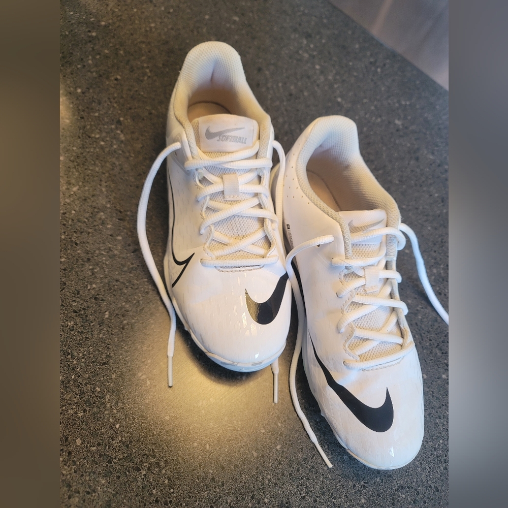 Girls cleats